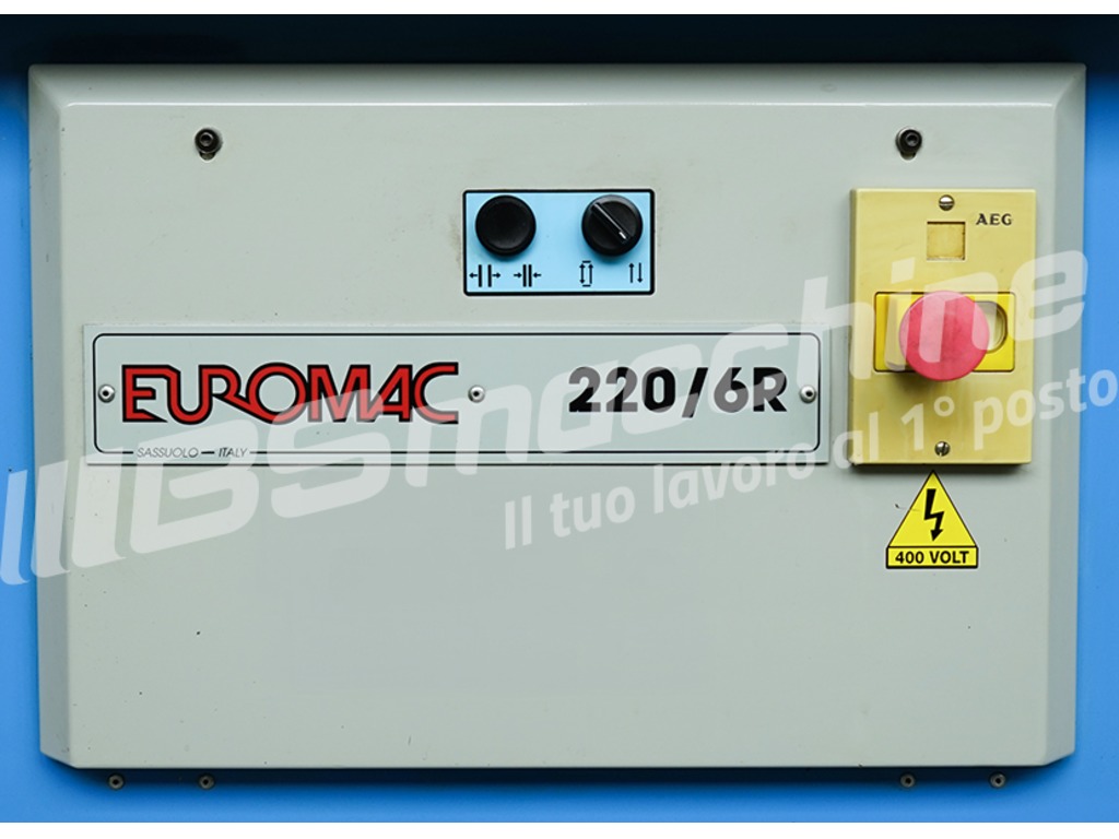 Tranciatrice scantonatrice ad angolo variabile regolazione gioco lame automatica EUROMAC 220/6R in vendita - foto 10