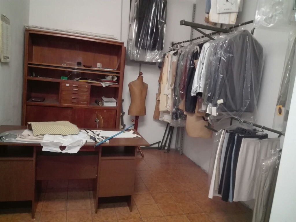 ex laboratorio sartoriale con annesso  negizio in vendita - foto 3