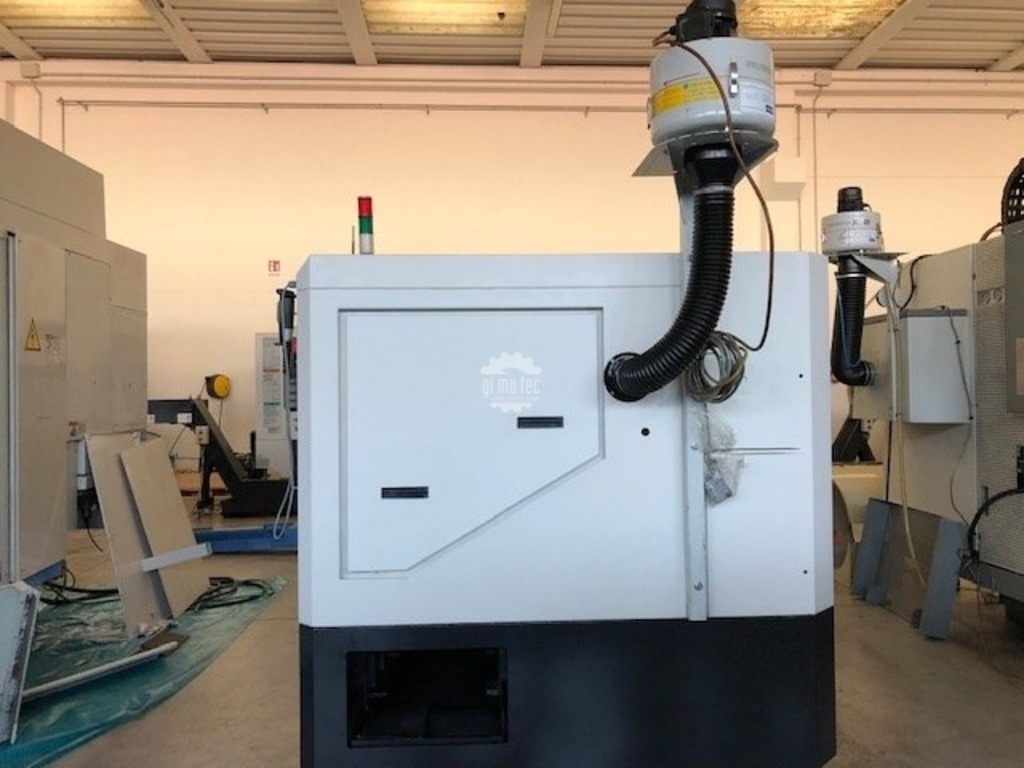 Tornio 2 assi Hwacheon Mod. Hi-Tech 200B in vendita - foto 8