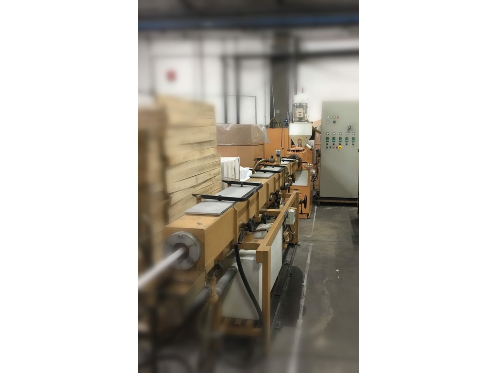 Centri di lavoro plastica in vendita