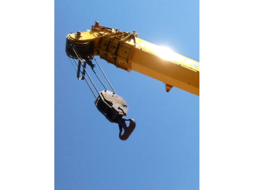 AUTOGRU LIEBHERR 4 ASSI in vendita - foto 5