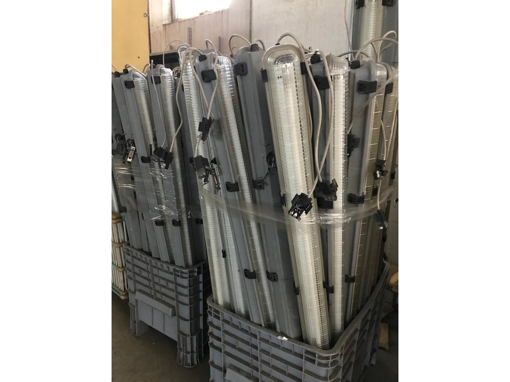 Stock plafoniere in vendita - foto 1
