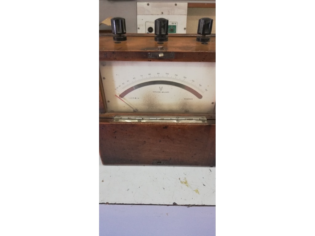 Ampere,volt e wattmetri vintage in vendita - foto 1