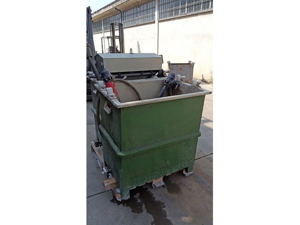 Macchina per burattatura di metalli in vendita - foto 4