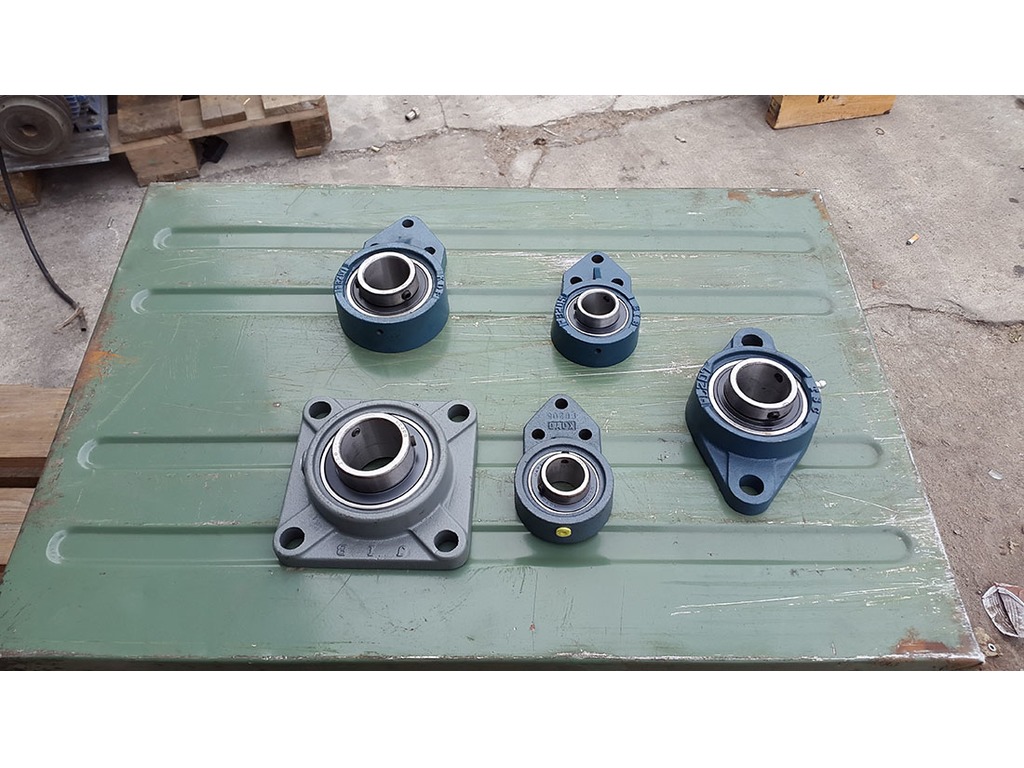 Cuscinetti a sfera di tipo flange auto-allineanti in vendita - foto 1
