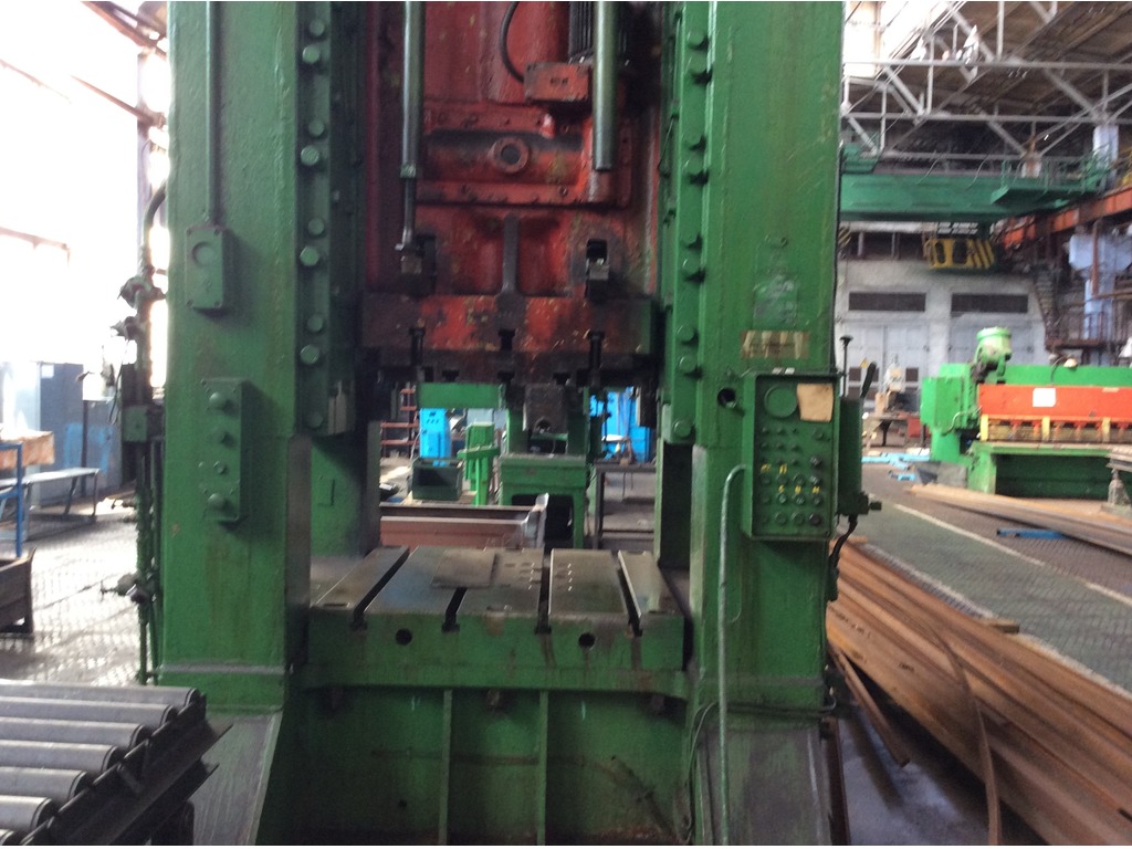 Pressa VORONEZH K2538 630 t in vendita - foto 1