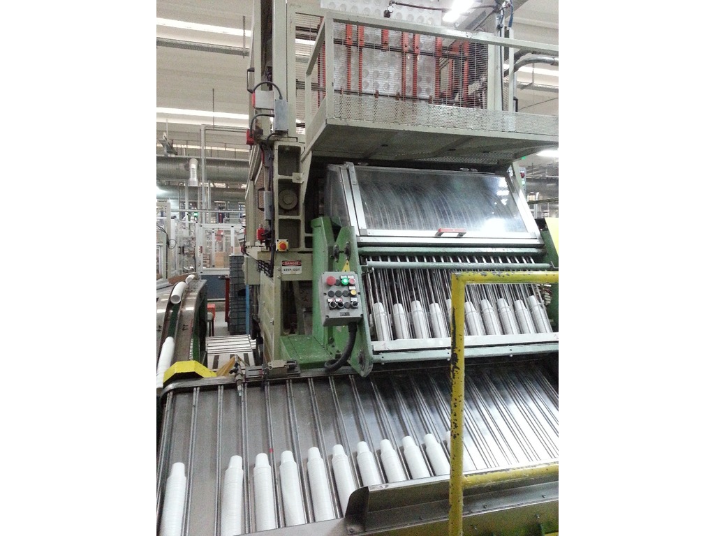 TERMOFORMA-IMPILA BICCHIERI (40 cp/m) produz fino al 2017 in vendita - foto 1