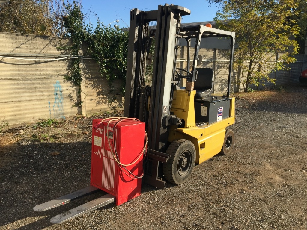 CARRELLO ELEVATORE TCM ELETTRONICO PORTATA 20 QL in vendita - foto 1