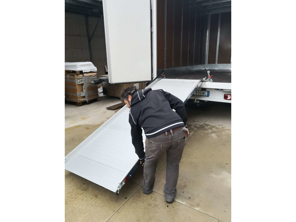 Logistica in vendita