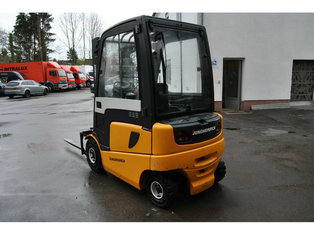 Muletto Jungheinrich EFG-Vac 25 in vendita - foto 2