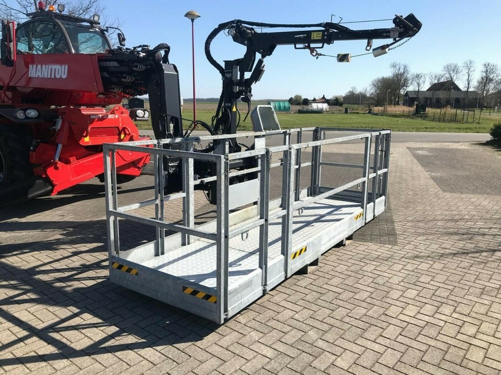 Sollevatore Telescopico Manitou MRT 2150+ in vendita - foto 9
