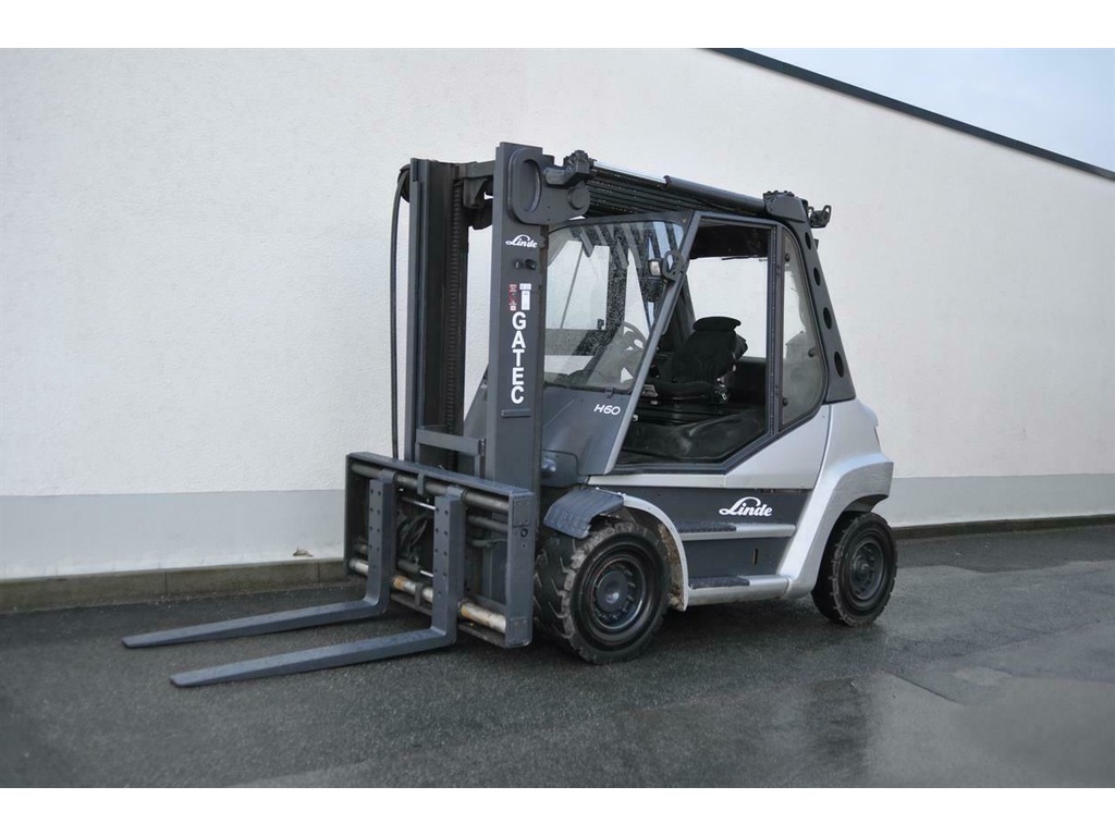 Carrelli elevatori in vendita