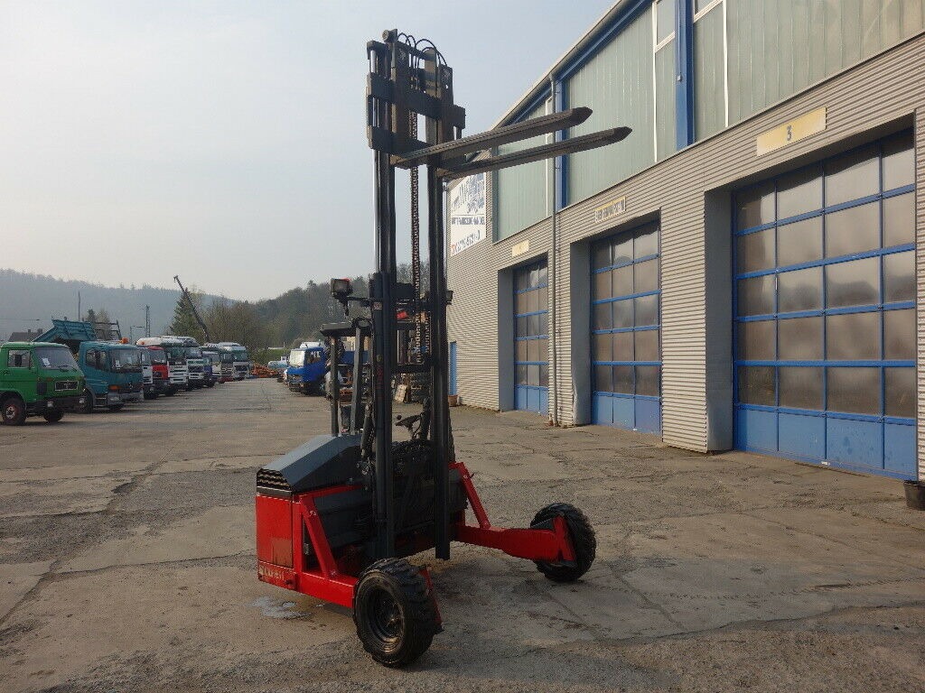 Moffett M4 25.3 in vendita - foto 1