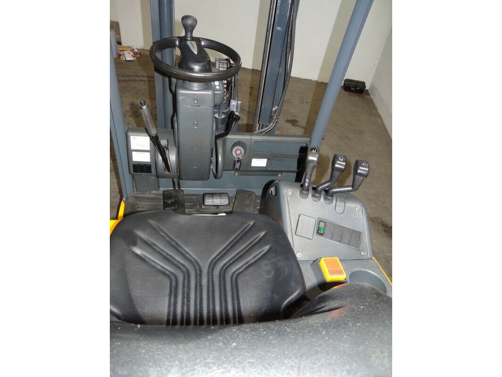 Muletto Jungheinrich EFG 110 in vendita - foto 6