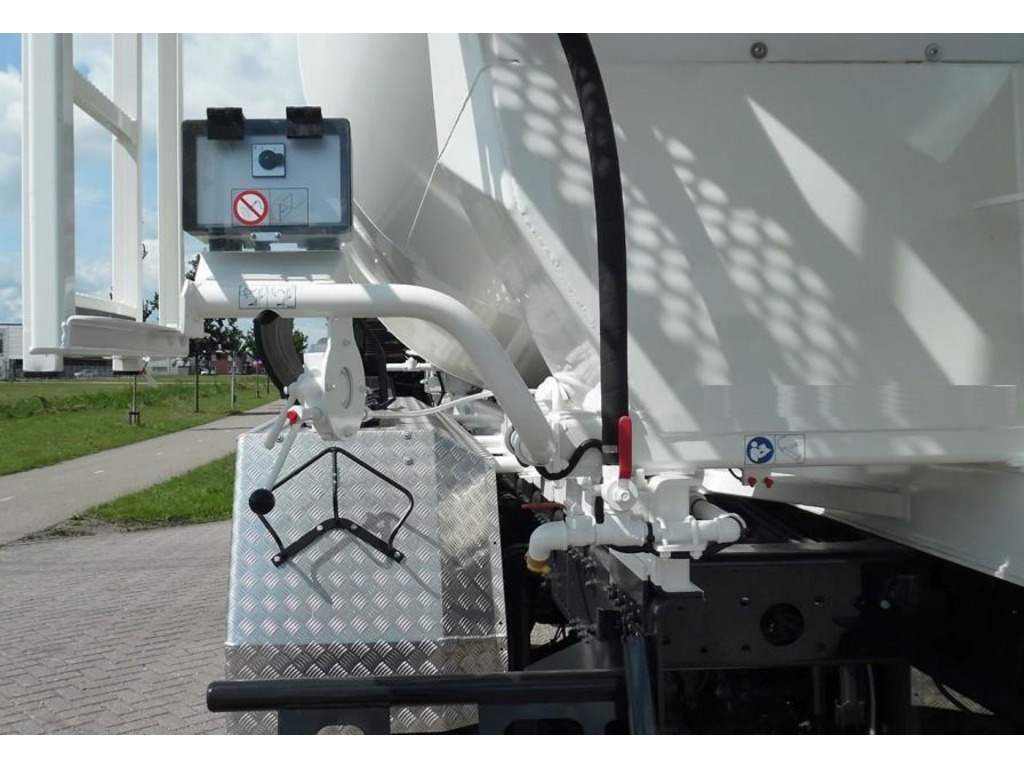Iveco Trakker 420 - 20 m3 in vendita - foto 5