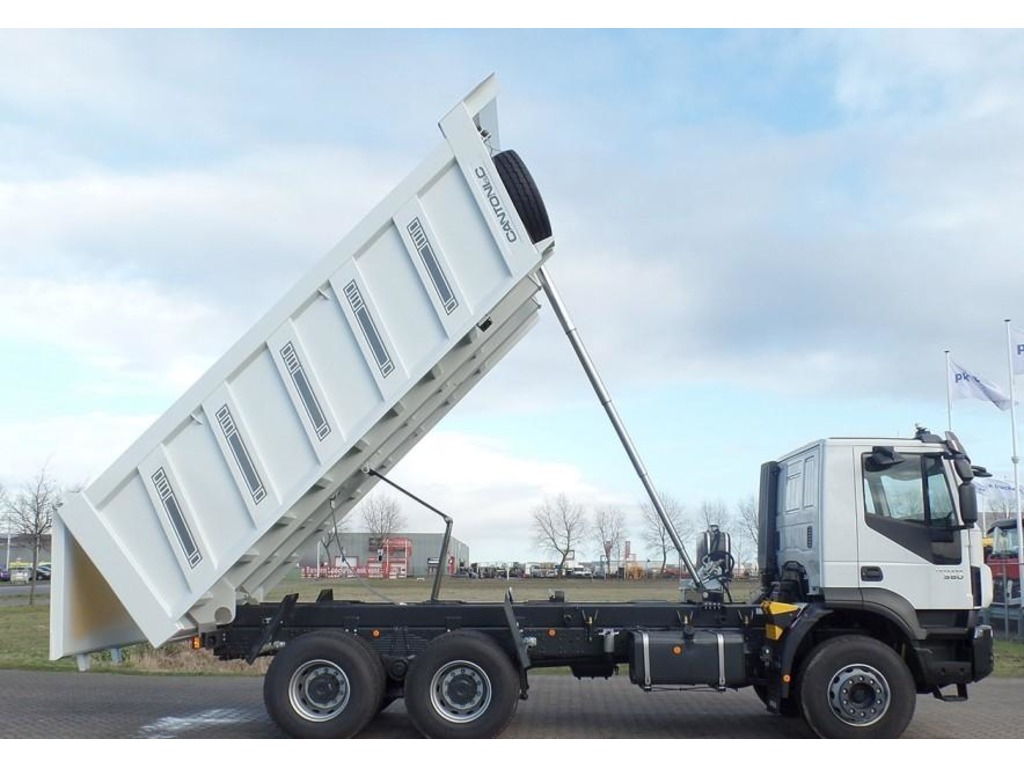 Iveco Trakker AD380T38H 6x4 Cantoni - 18 m3 in vendita - foto 1