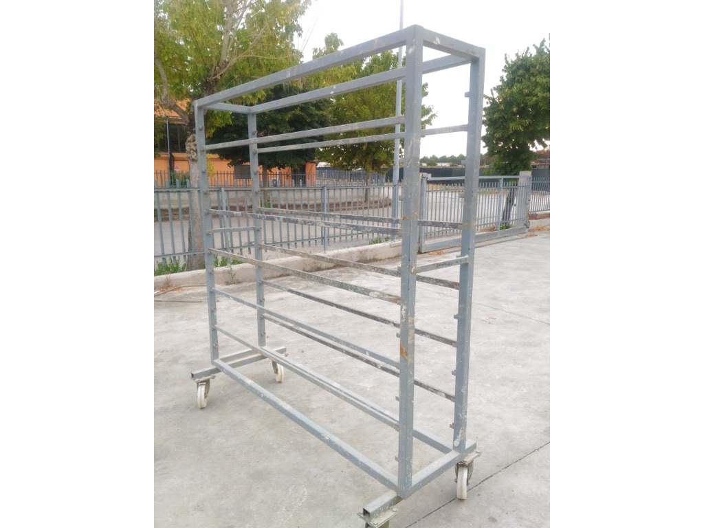 Carrelli portaoggetti in vendita - foto 2