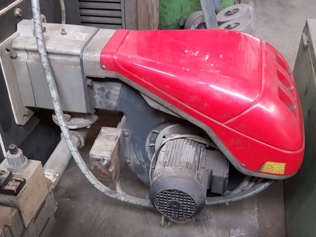 Caldaia a gas con ventilconvettori in vendita - foto 3