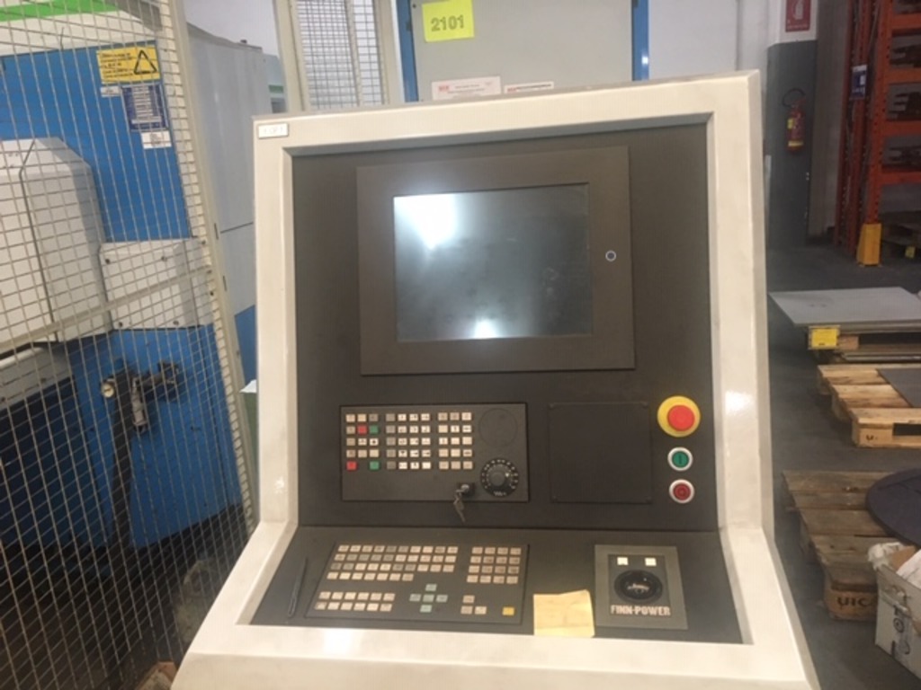 PUNZONATRICE ELETTRICA FINN-POWER E5 U in vendita - foto 4