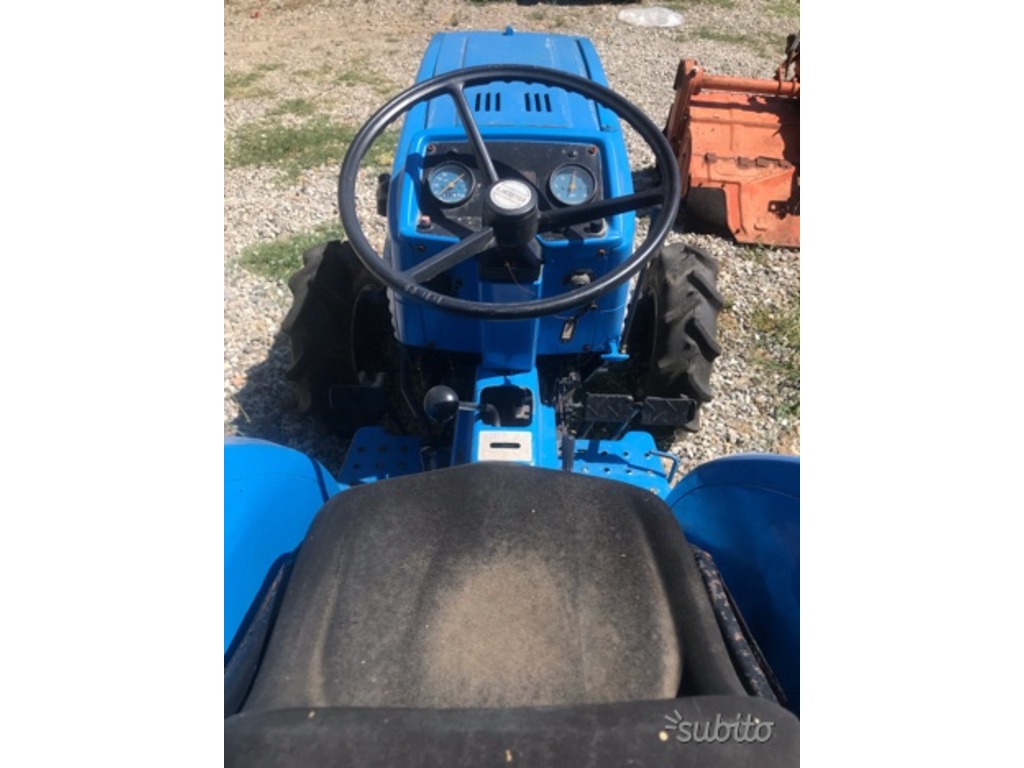 Trattore iseki 35 cv -- P E R M U T O in vendita - foto 4