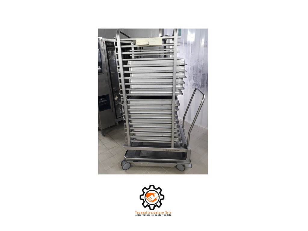 Forno industriale + vasca cottura + 3 carrelli con 54 teglie in vendita - foto 4