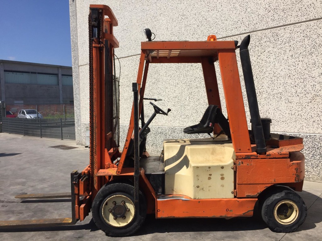 CARRELLO ELEVATORE IDROSTATICO LUGLI in vendita - foto 1