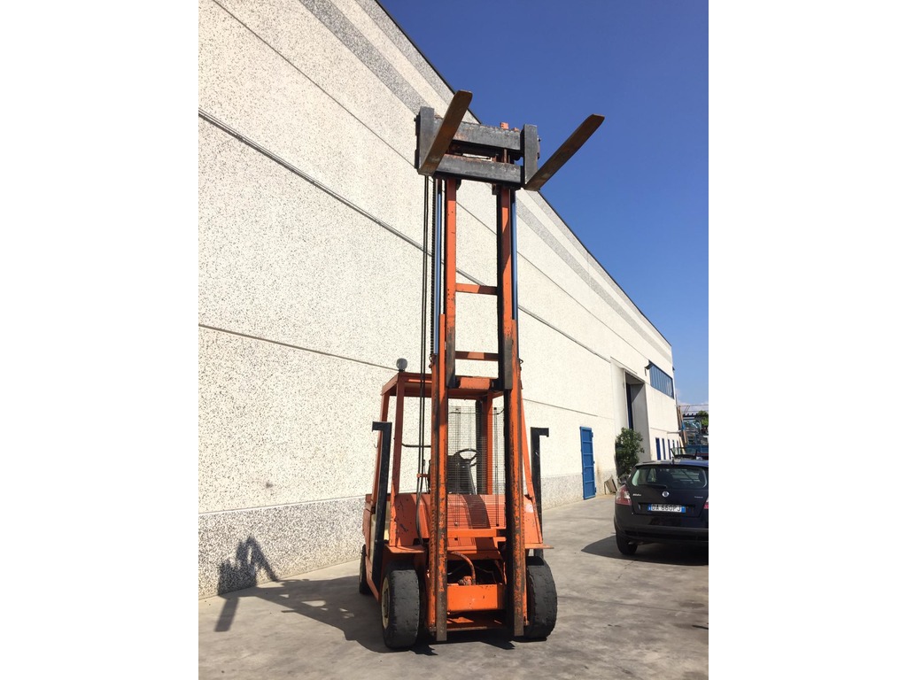 CARRELLO ELEVATORE IDROSTATICO LUGLI in vendita - foto 5