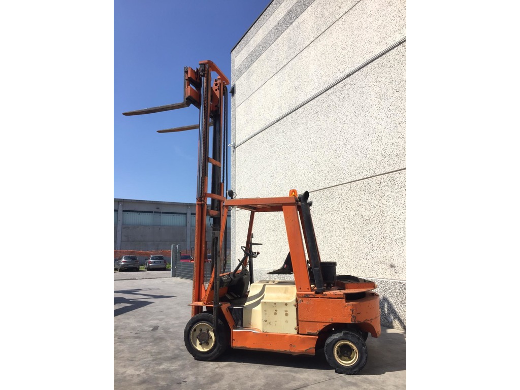 CARRELLO ELEVATORE IDROSTATICO LUGLI in vendita - foto 6