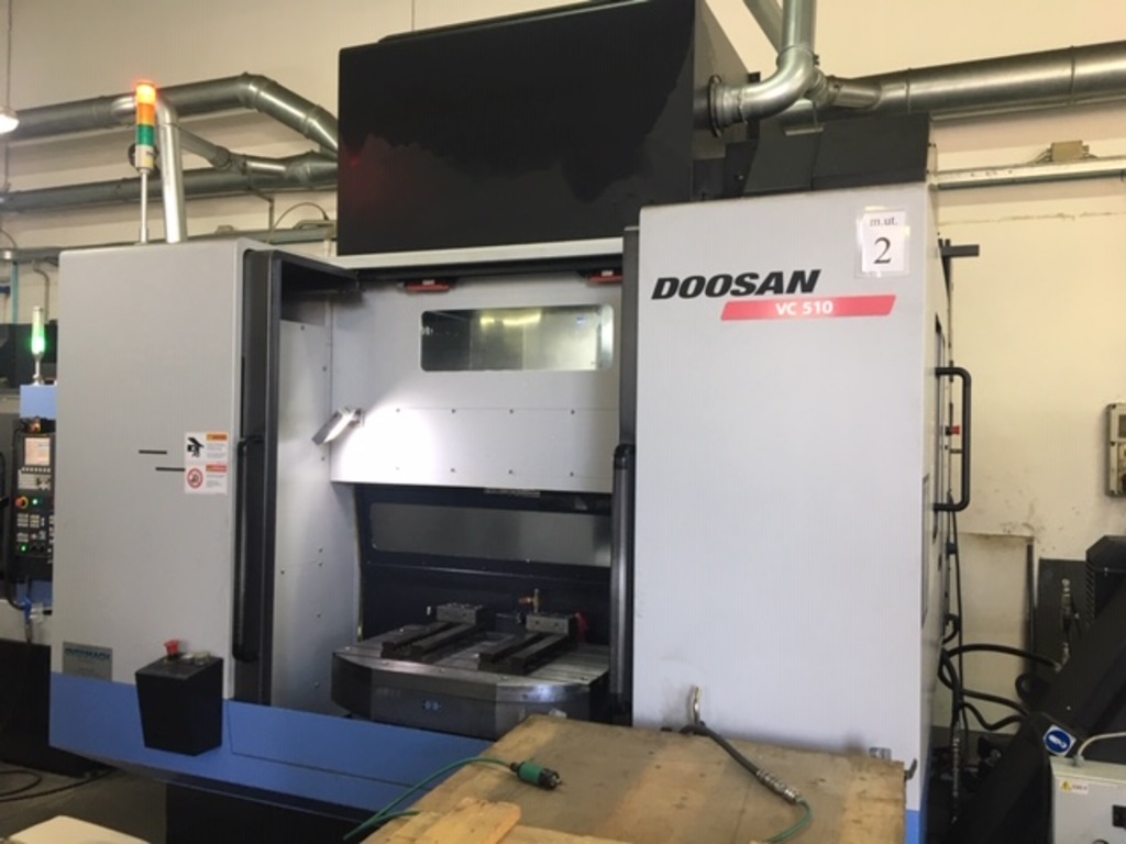 CENTRO DI LAVORO DOOSAN VC 510 in vendita - foto 1