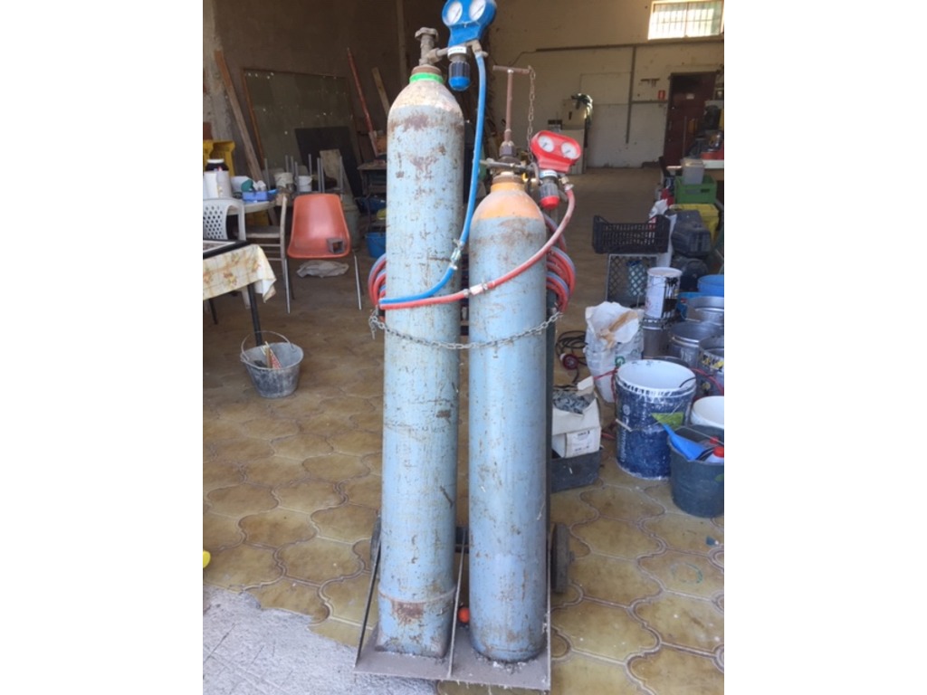 CARRELLO BOMBOLE OSSIACETILENE COMPLETO in vendita - foto 1