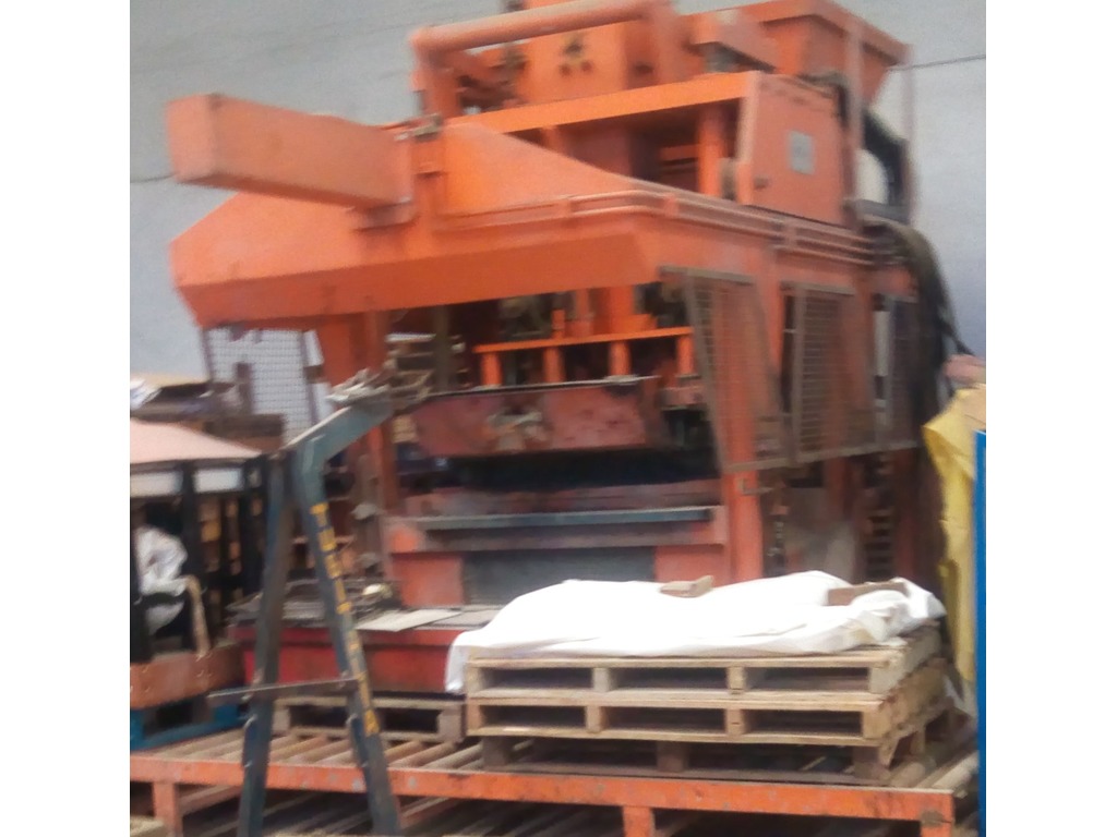 Impianto fisso per pavimentazioni autobloccanti in vendita - foto 2
