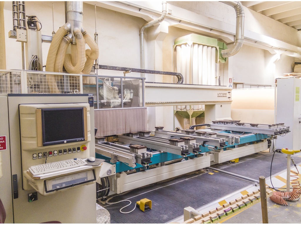 centro di lavoro cnc 5 assi   anno 2005 in vendita - foto 4