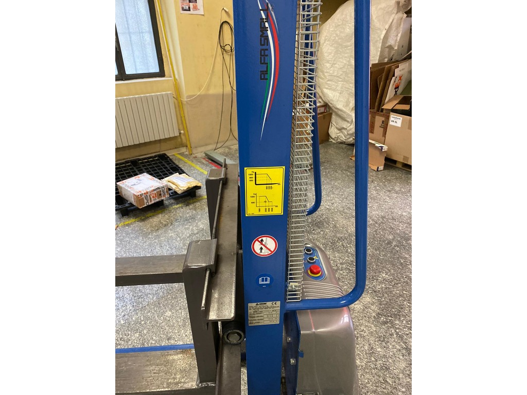 Carrello elevatore semiautomatico in vendita - foto 7