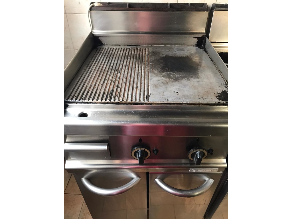 Fry top a gas SIGA con vano contenitore e vaschetta per scarico in vendita - foto 3