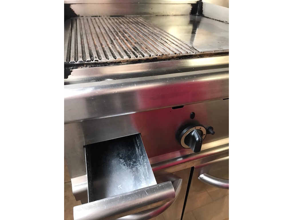 Fry top a gas SIGA con vano contenitore e vaschetta per scarico in vendita - foto 4