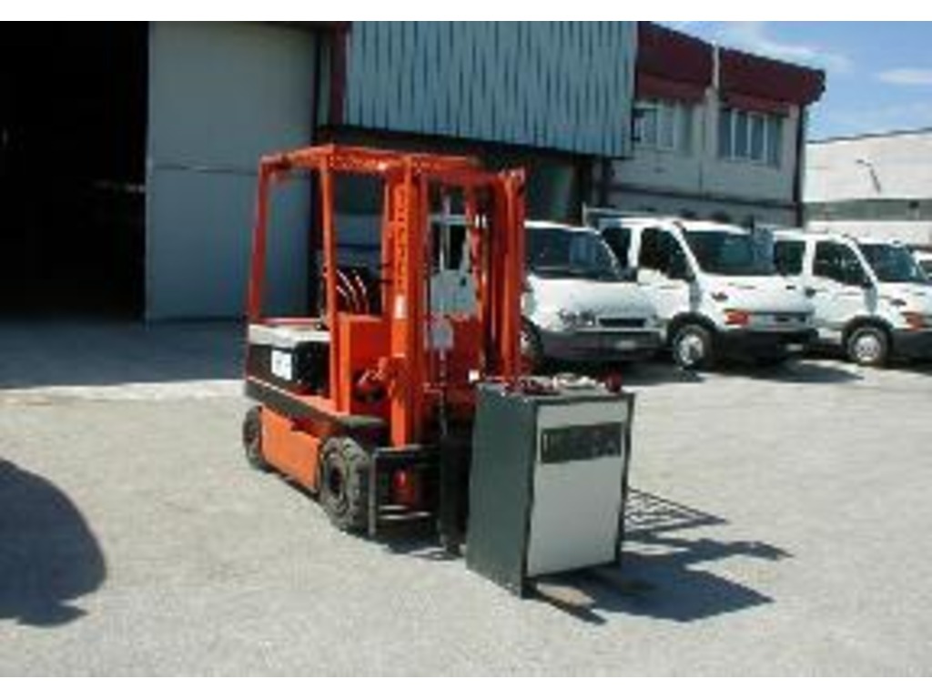 Vendesi carrello elevatore Toyota in vendita - foto 1