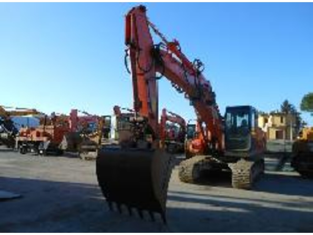Vendesi escavatori cingolati Hitachi in vendita - foto 2
