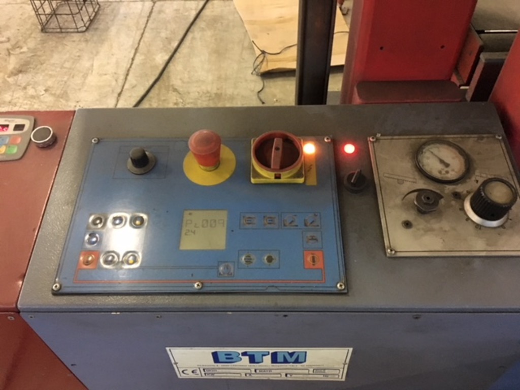 SEGATRICE A NASTRO SEMIAUTOMATICA PER GRIGLIATI MOD. 125 SA 90 in vendita - foto 2