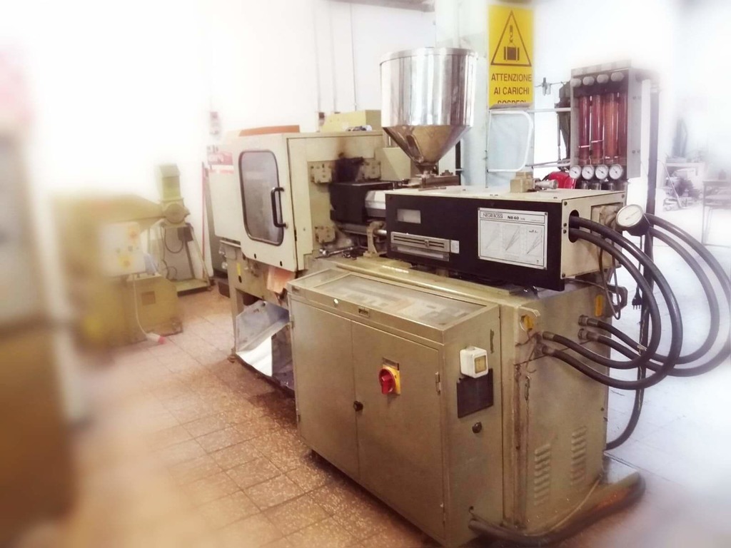 Presse a iniezione per plastica in vendita