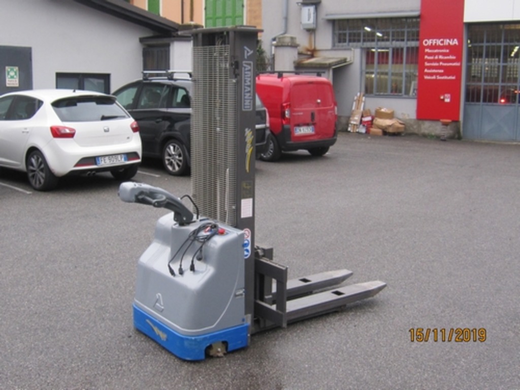 TRANSPALLET ELETTRICO ARMANNI CON FORCHE REGOLABILI in vendita - foto 1