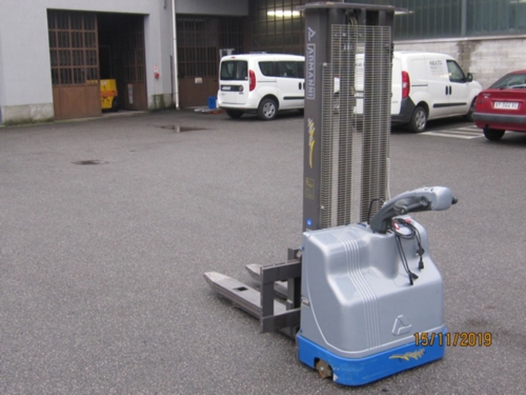 TRANSPALLET ELETTRICO ARMANNI CON FORCHE REGOLABILI in vendita - foto 2