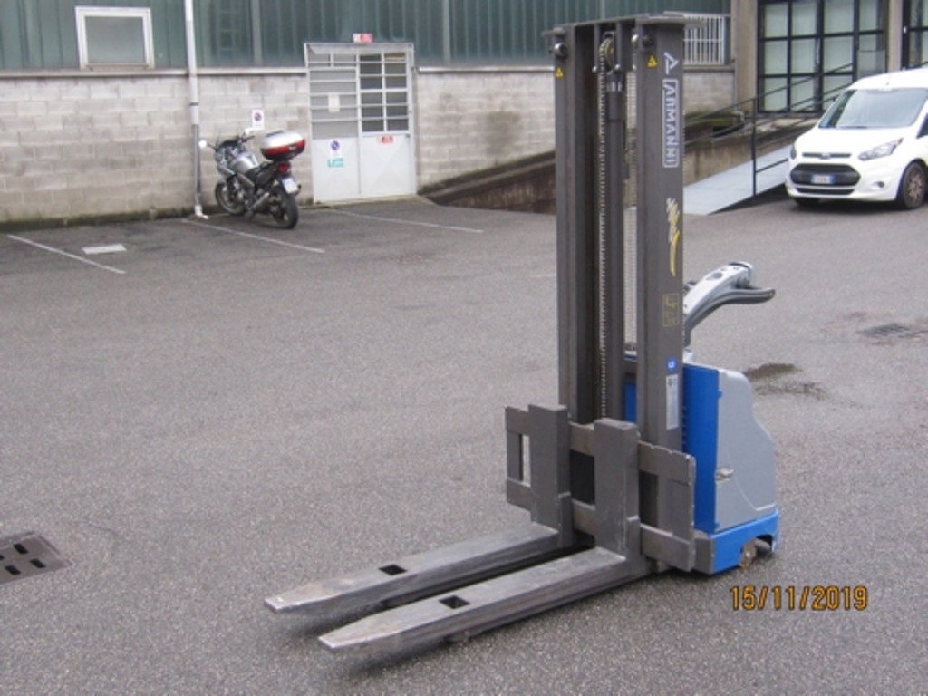 TRANSPALLET ELETTRICO ARMANNI CON FORCHE REGOLABILI in vendita - foto 4