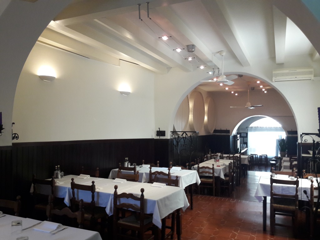 Bar enoteca ristorantino rinnovato con plateatico in Padova Sud in vendita - foto 1