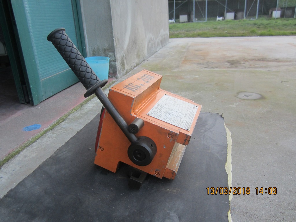 Sollevatore MAGNETICO SPD da 200kg in vendita - foto 2