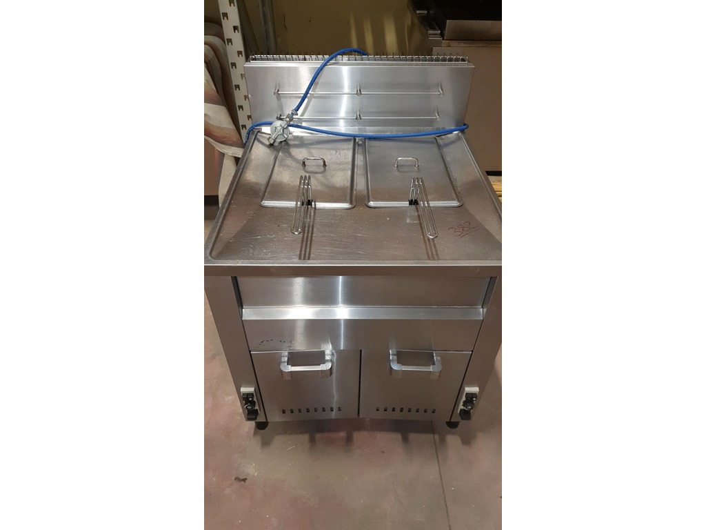 ATTREZZATURA COMPLETA DA CUCINA in vendita - foto 5