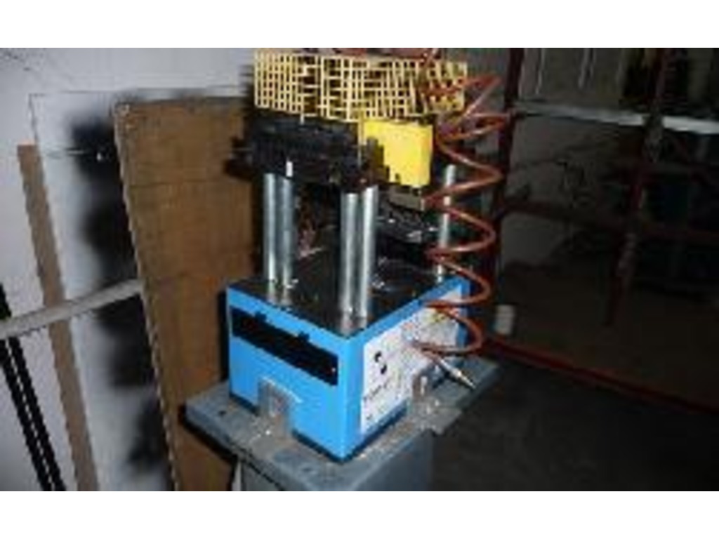 Vendesi unità di punzonatura in vendita - foto 1