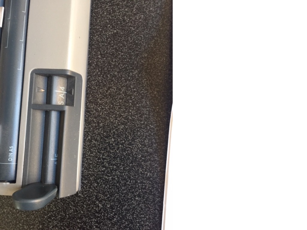 Perforatore carta 4 fori regolabile in vendita - foto 2