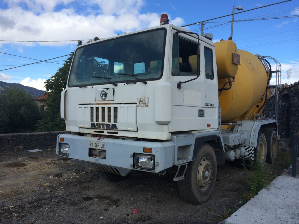 CAMION BETONIERA ASTRA 64/26 in vendita - foto 1