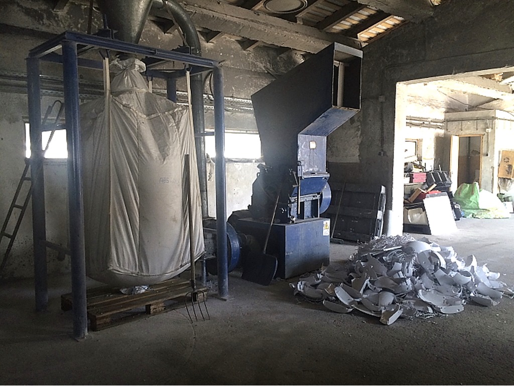 MULINO MACINATORE PLASTICA in vendita - foto 1