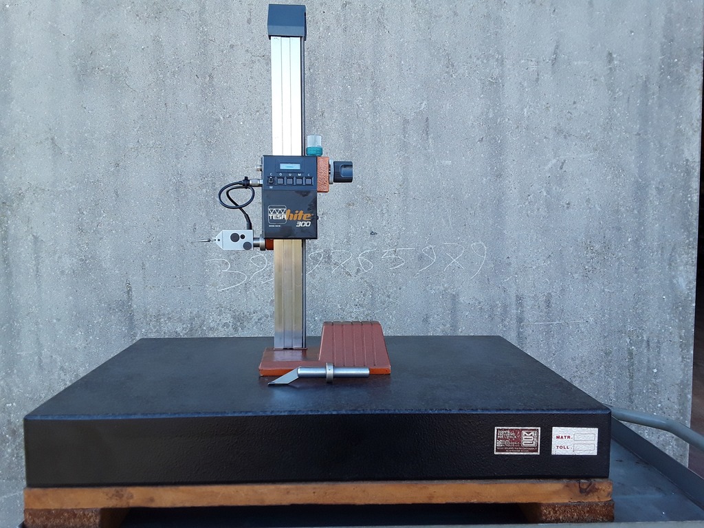 Misuratore  ALTIMETRO  TESA Hite-300 con Piano DIABASE 630x400 in vendita - foto 1
